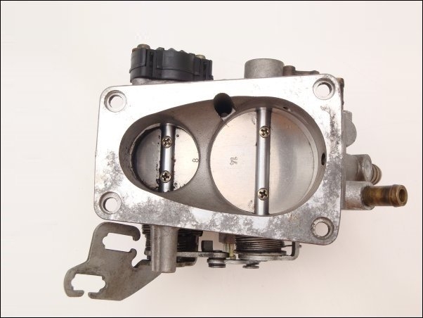 Drosselklappenstutzen 1727345.9 13541739206 13631721456 BMW E30 E36 ...